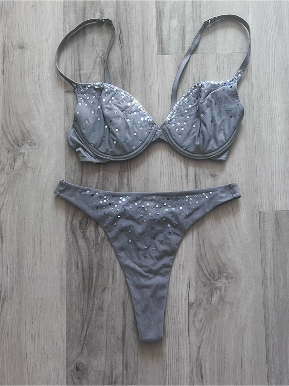 Vintage Victoria’s Secret grey mesh sequinned bra 36C thong L NWOT deadstock y2k - Picture 17 of 17